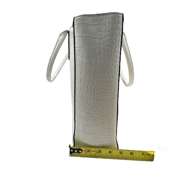 Kate Spade New York Vintage Quinn Carlsbad Oyster Leather Croc-Embossed Tote - Picture 4 of 16